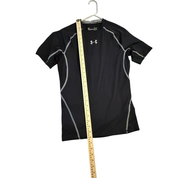 Kids Black UNDER ARMOUR Compression Heat Gear Athletic Top Size L - Picture 9 of 9